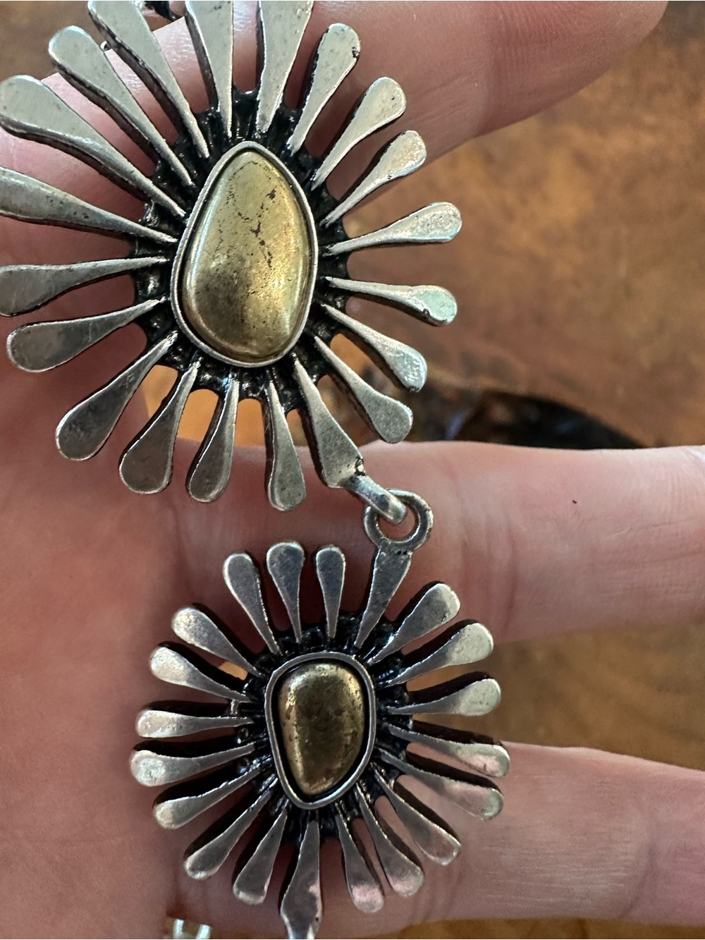 Lucky Brand Silver-Tone Daisy Necklace with Gold Accents - Picture 8 of 8